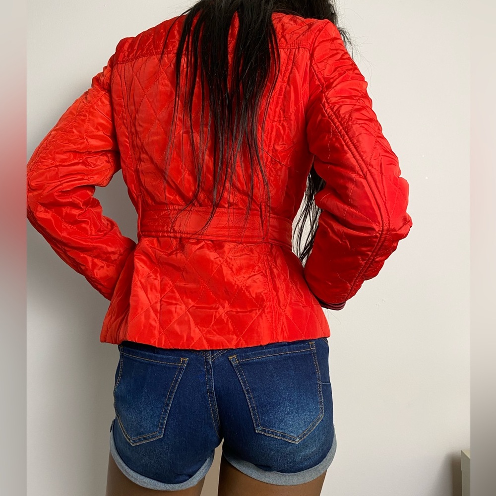 NWOT Gorgeous Women’s Red Retro Black Trim Windbreaker Belted Jacket, - Picture 8 of 9